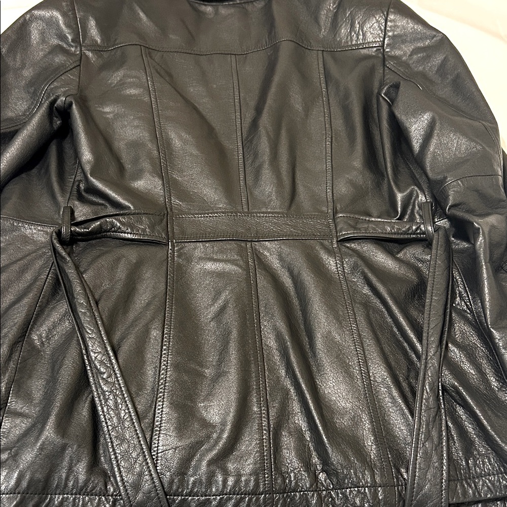 Vintage Jacqueline Ferrar Black Leather Coat with attached belt - Picture 5 of 12
